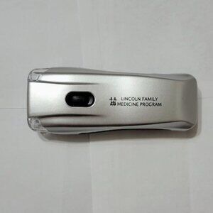 Hand‑Crank Rechargeable Flashlight – No Batteries Needed